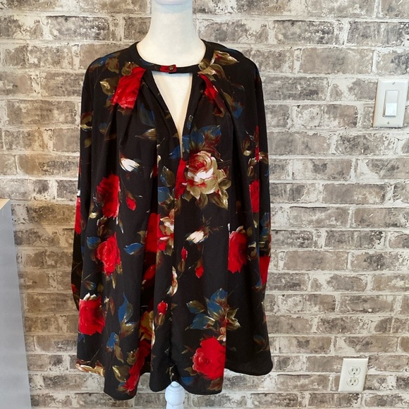 Altered State NWOT dress. Sz M. Black & red floral. Long sleeve. 100% polyester. - Picture 3 of 15
